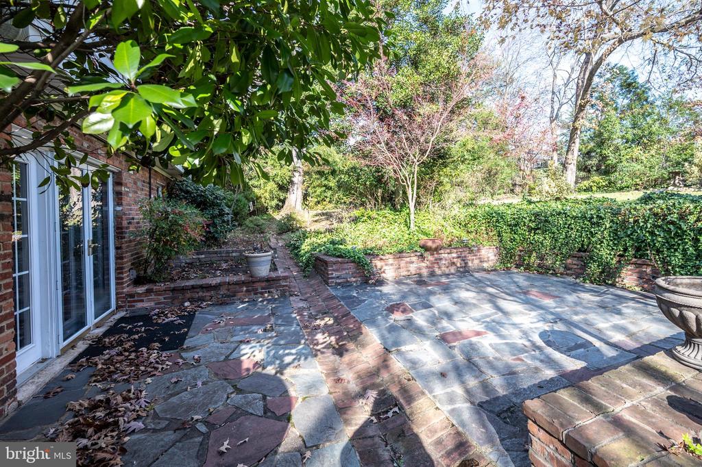 3606 PINETREE TERRACE