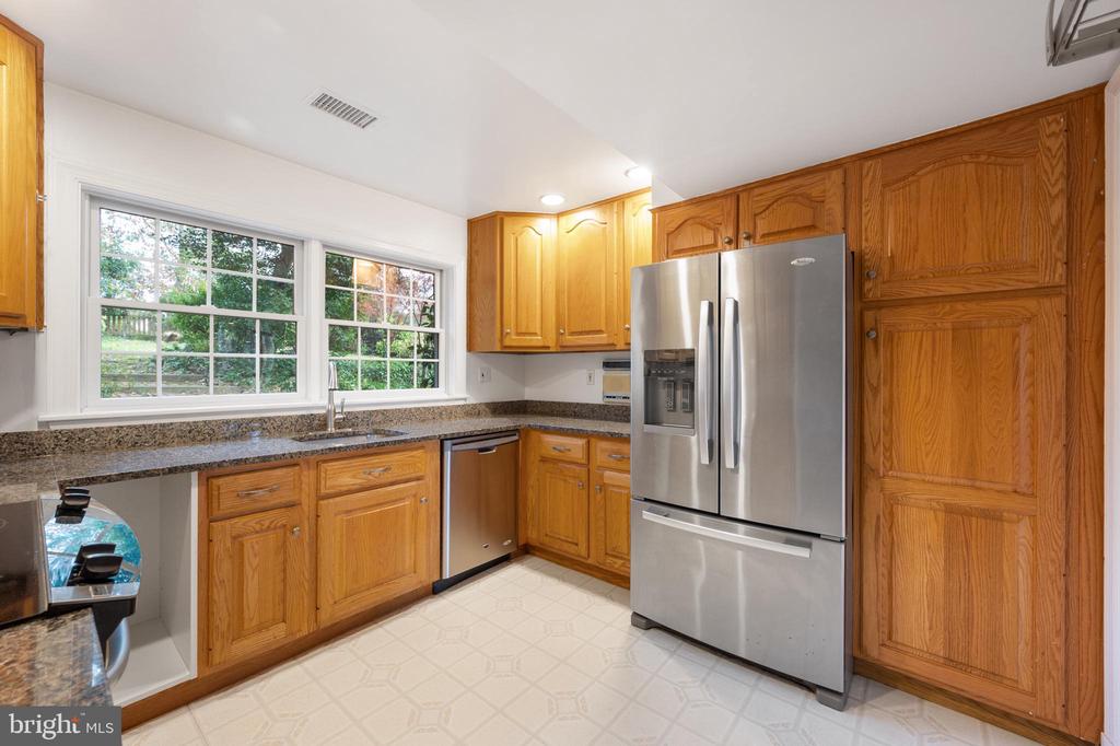 3606 PINETREE TERRACE