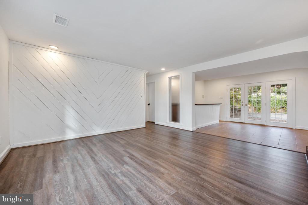 3606 PINETREE TERRACE
