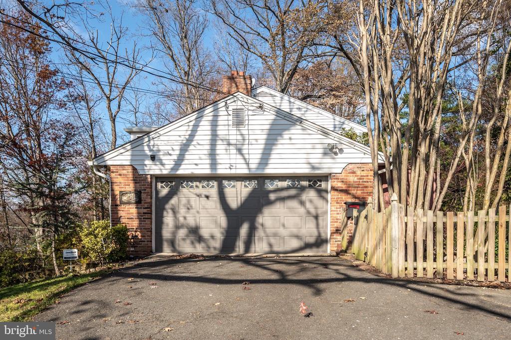 3606 PINETREE TERRACE