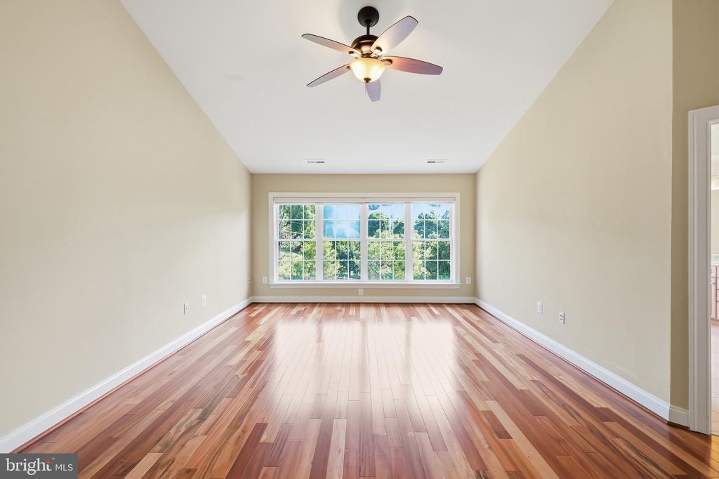 6403 VELLIETY LANE