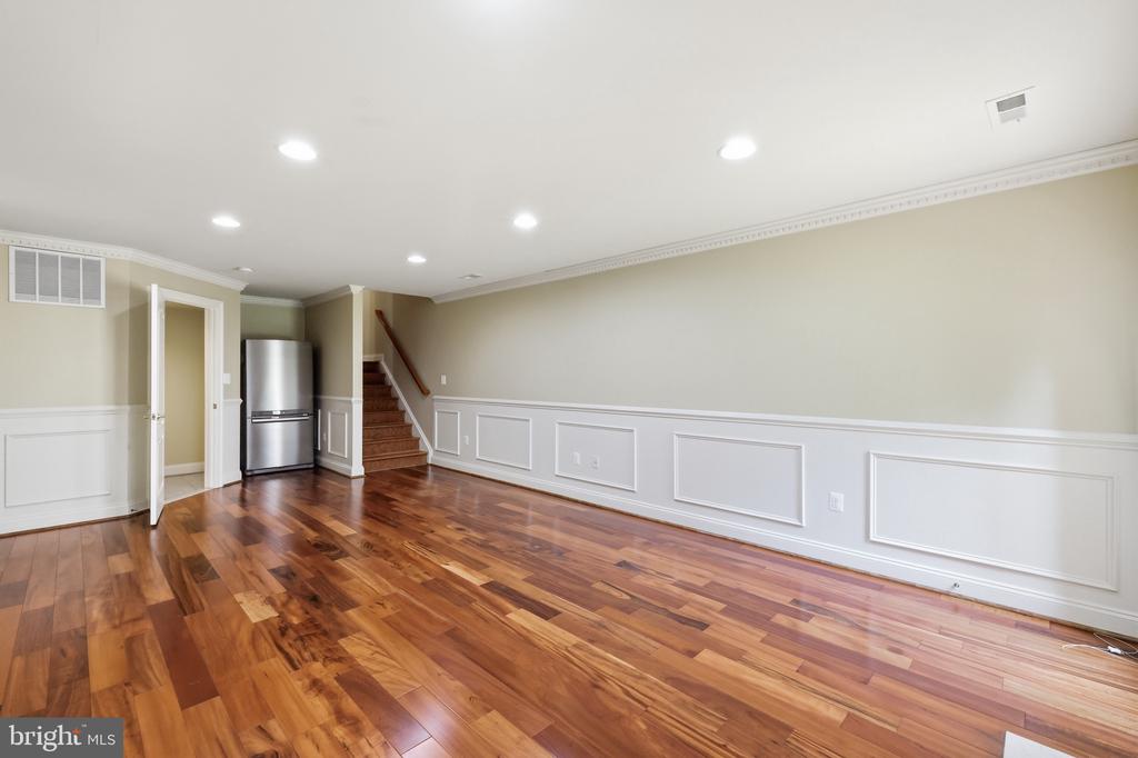 6403 VELLIETY LANE