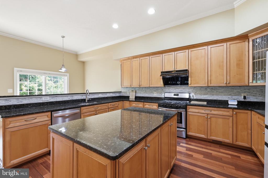 6403 VELLIETY LANE