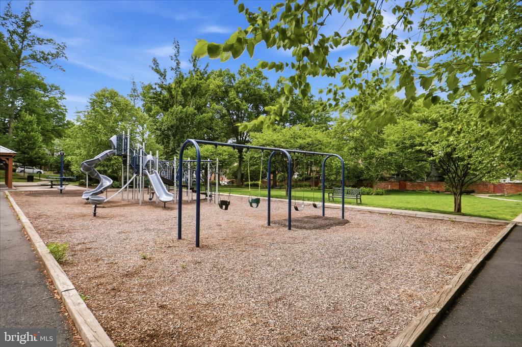 6740 TOWNE LANE ROAD