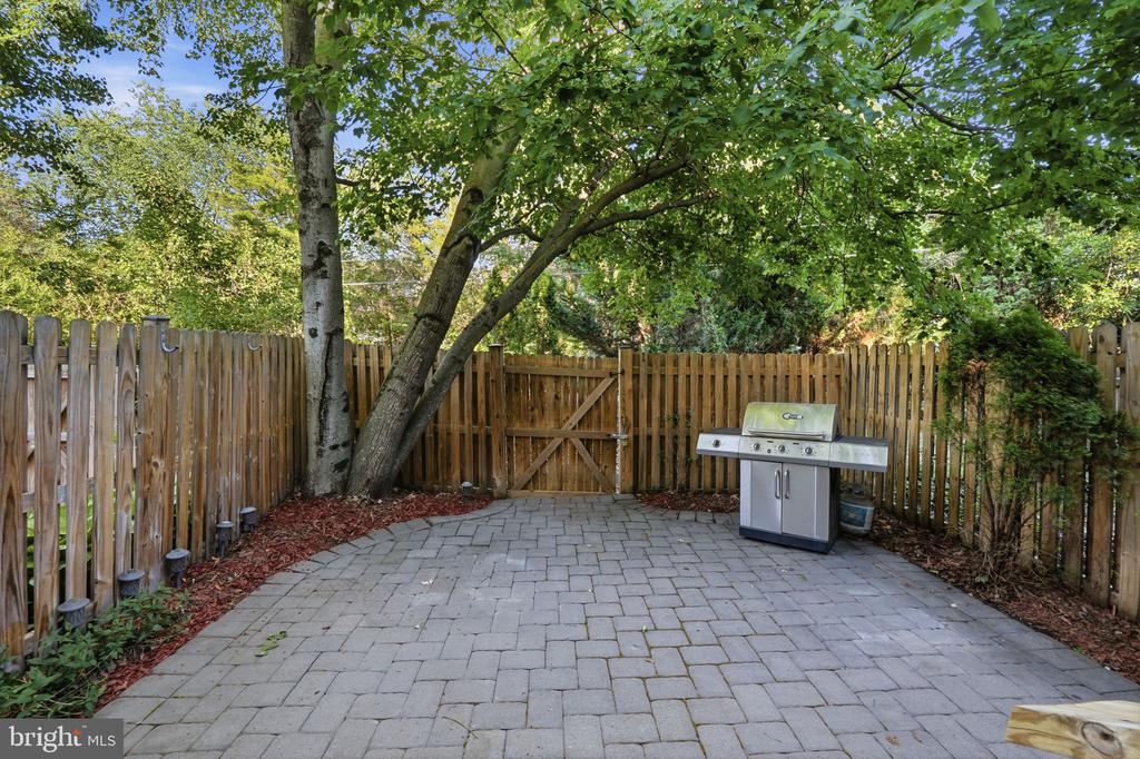 6197 WELLINGTON COMMONS DRIVE