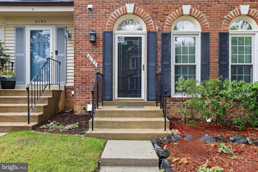 6197 WELLINGTON COMMONS DRIVE