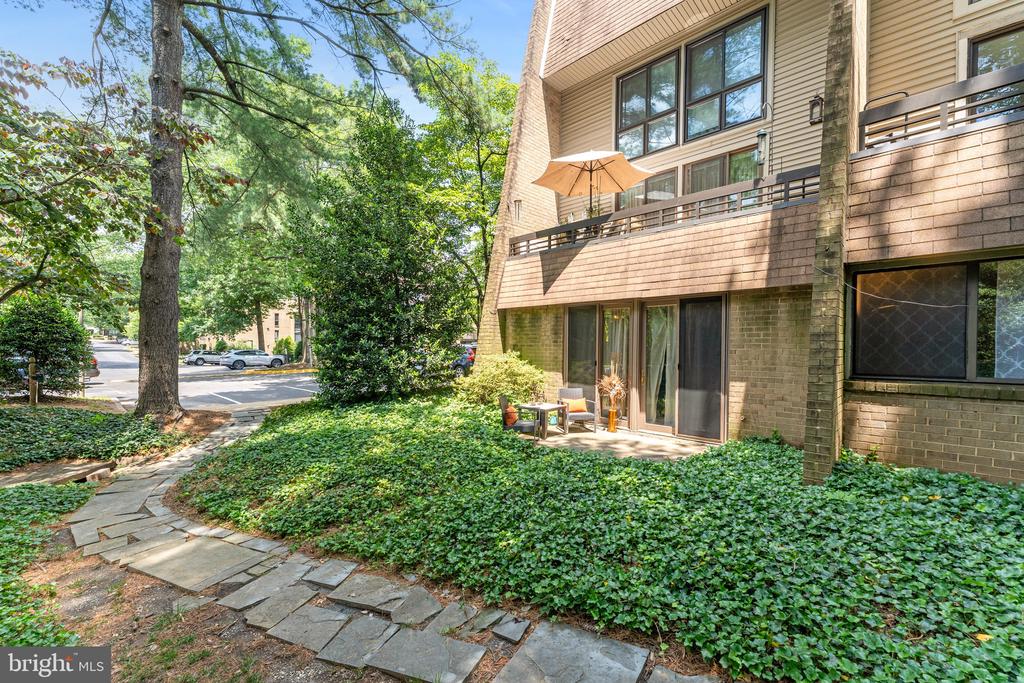 11617 WINDBLUFF COURT 9B