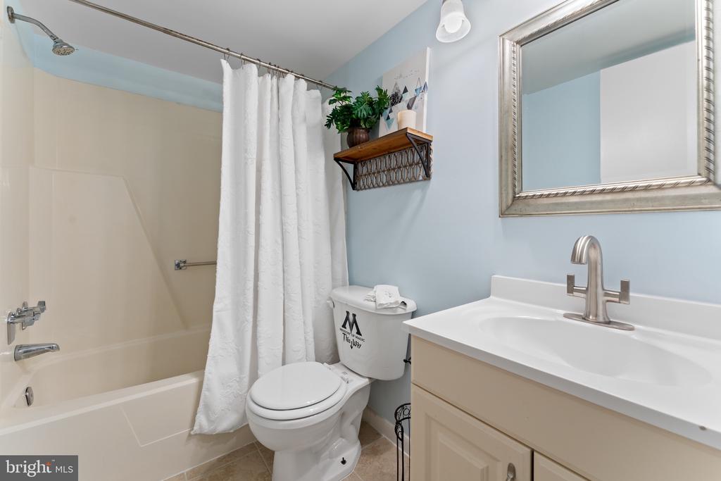 11617 WINDBLUFF COURT 9B
