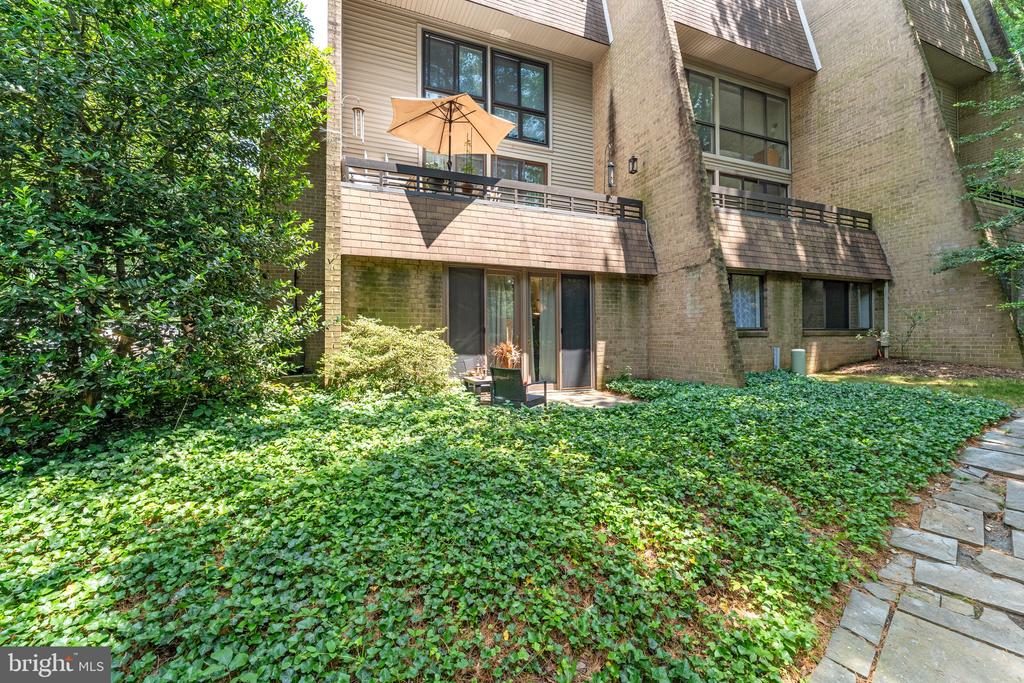 11617 WINDBLUFF COURT 9B