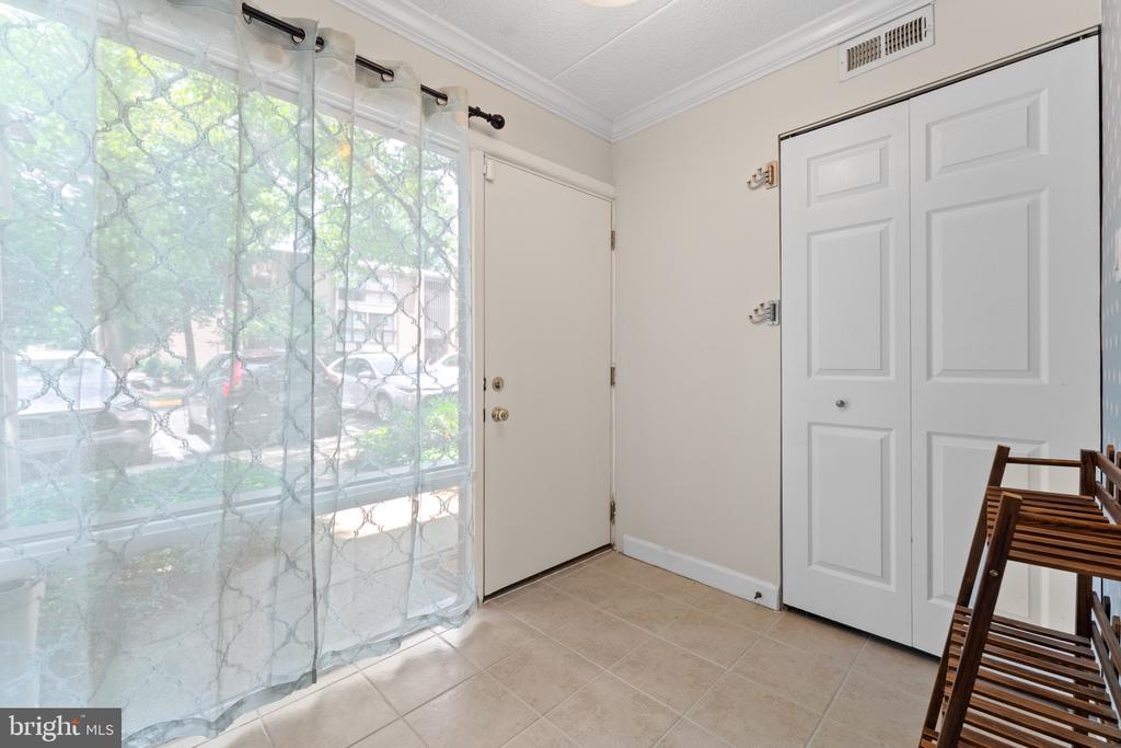 11617 WINDBLUFF COURT 9B