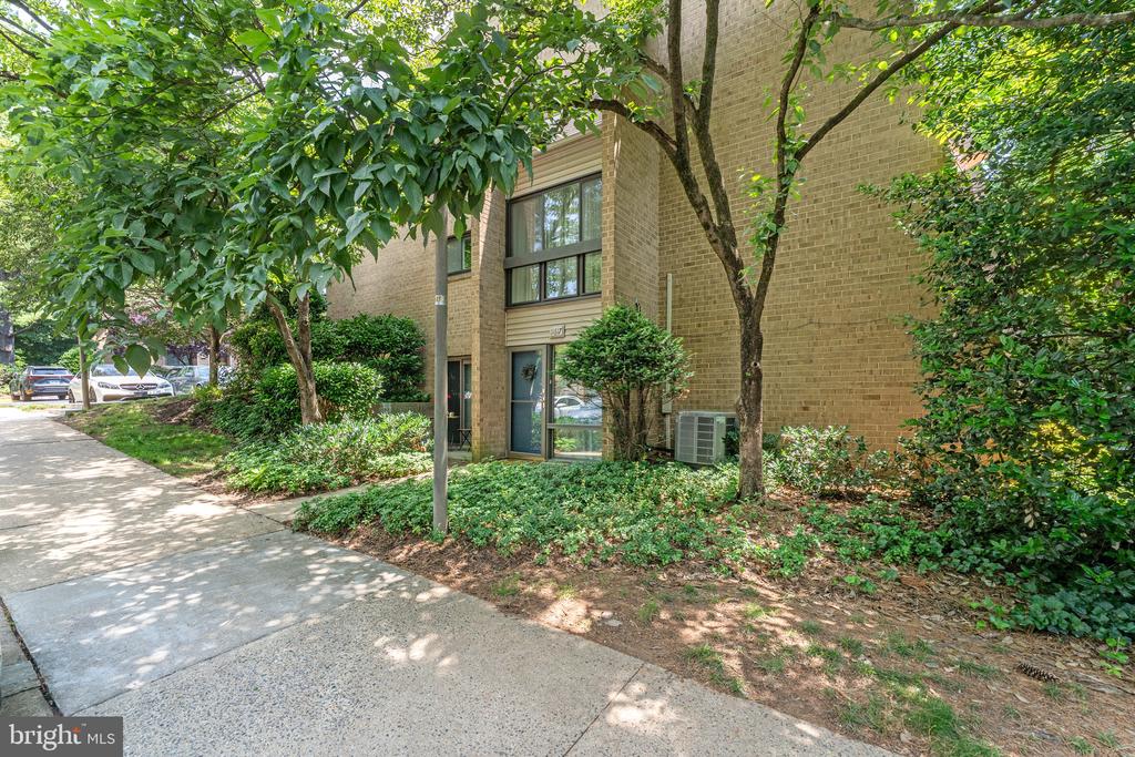 11617 WINDBLUFF COURT 9B