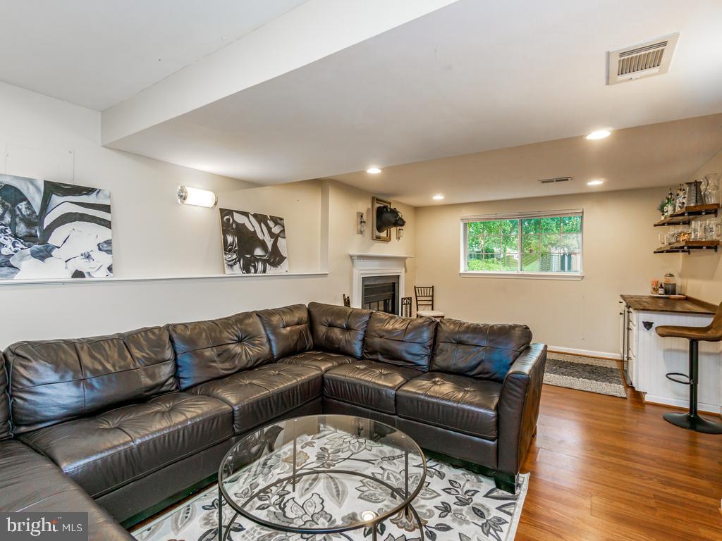 3827 DITTANY COURT
