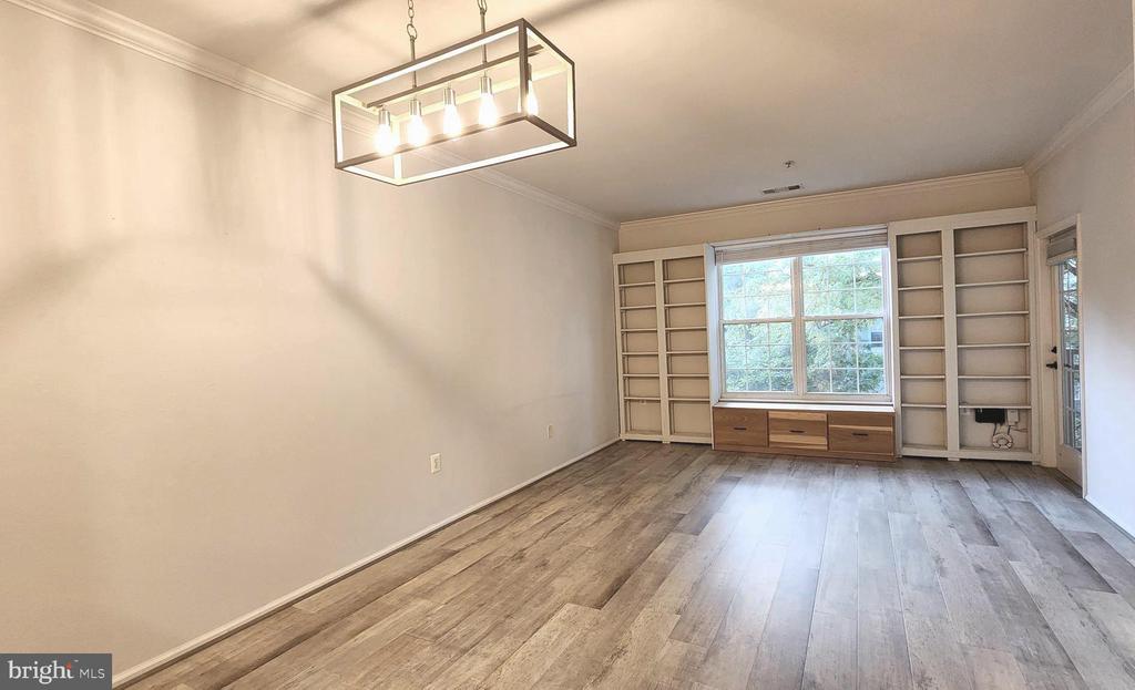 3009 NICOSH CIRCLE 4303