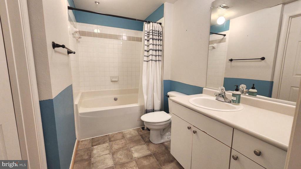 3009 NICOSH CIRCLE 4303