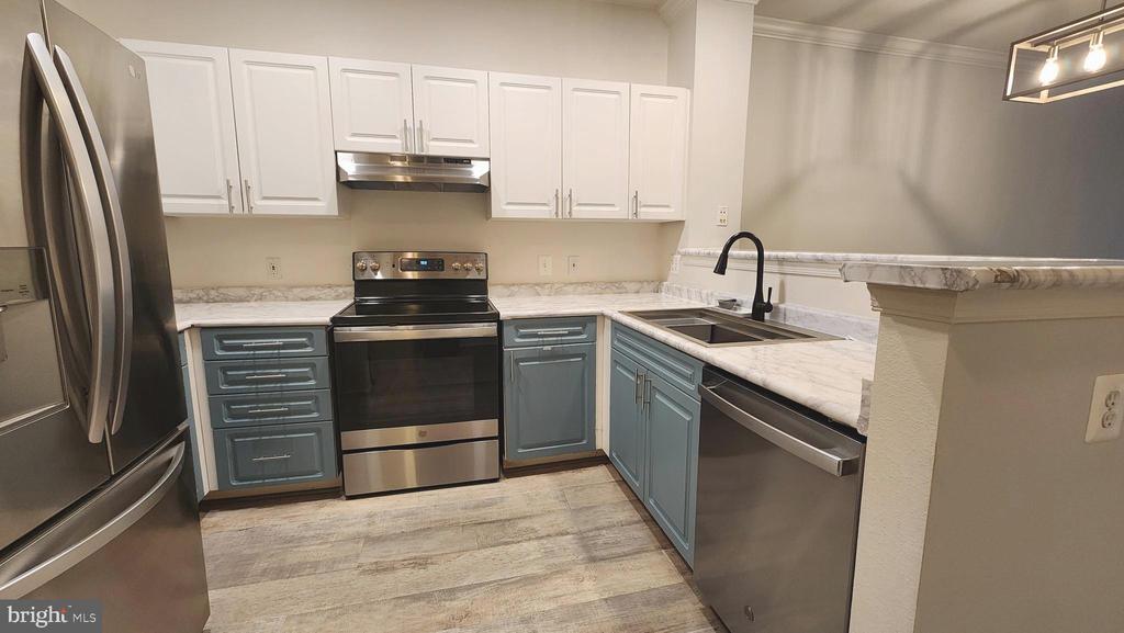 3009 NICOSH CIRCLE 4303