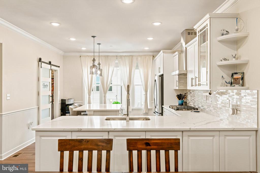 7353 MOUNTAINEER DRIVE