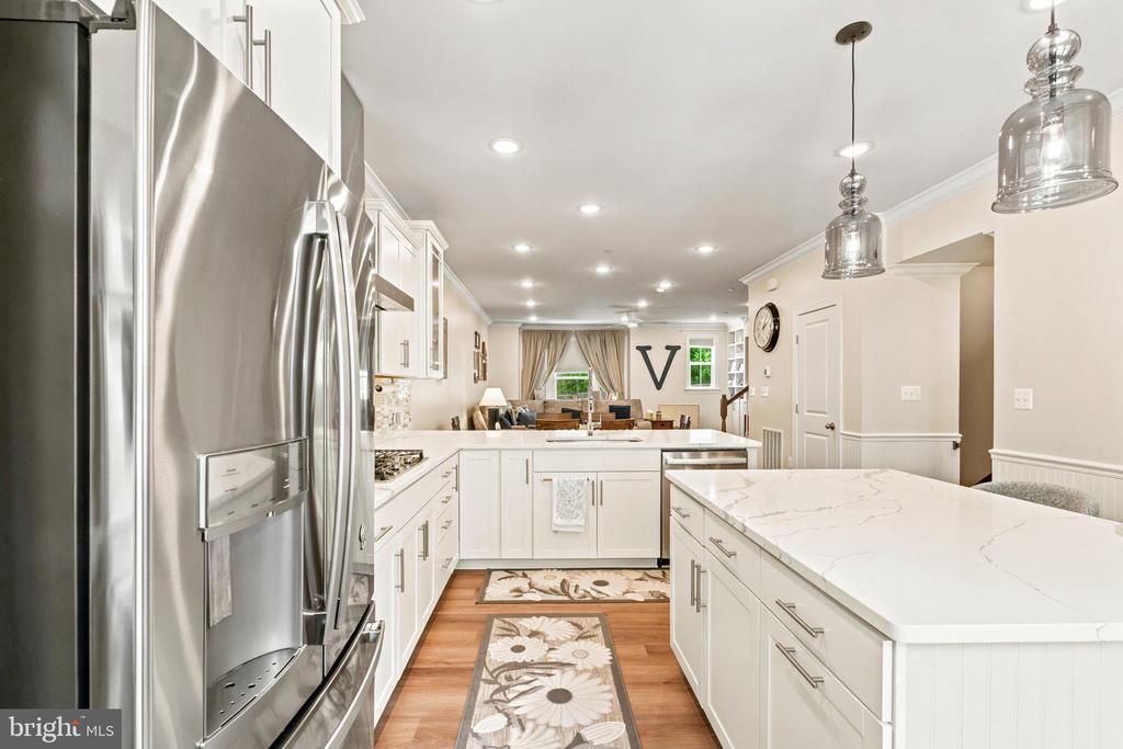 7353 MOUNTAINEER DRIVE