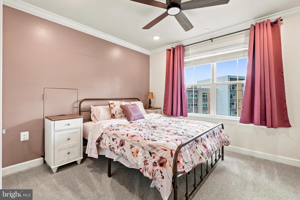 7353 MOUNTAINEER DRIVE