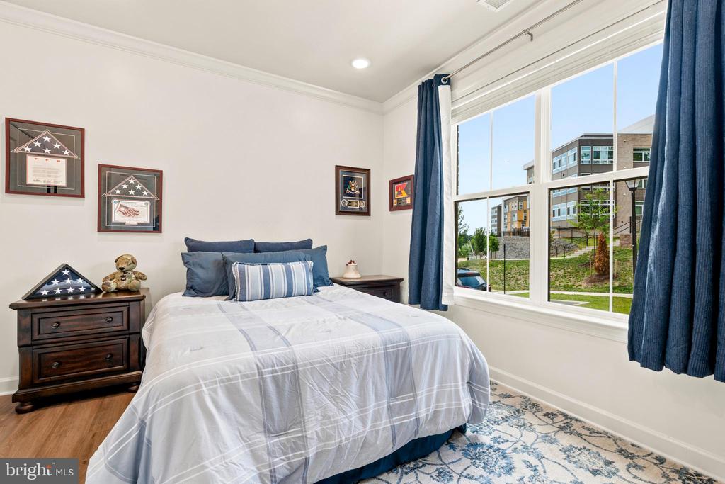 7353 MOUNTAINEER DRIVE
