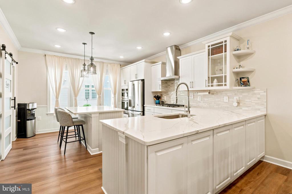 7353 MOUNTAINEER DRIVE