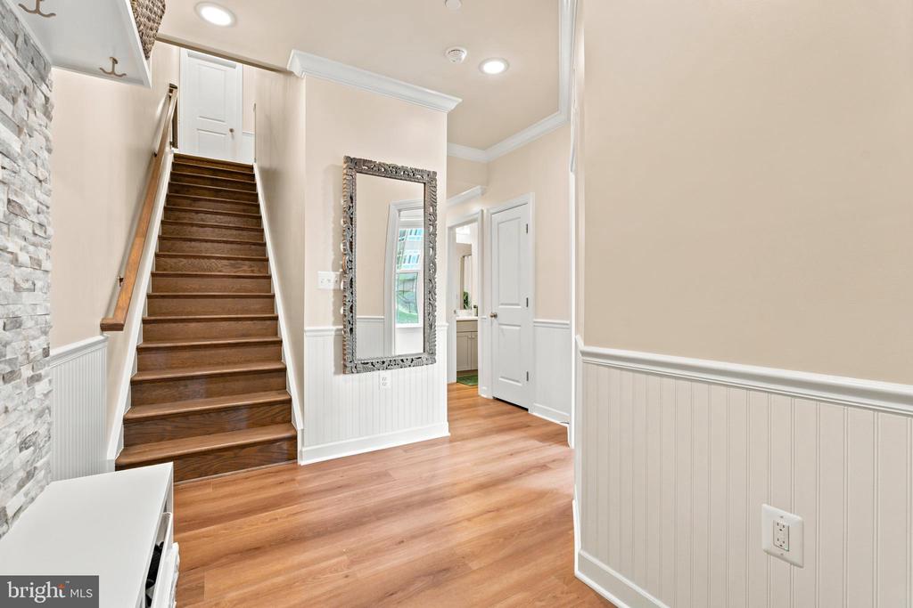 7353 MOUNTAINEER DRIVE