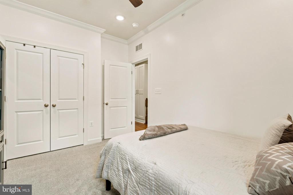 7353 MOUNTAINEER DRIVE