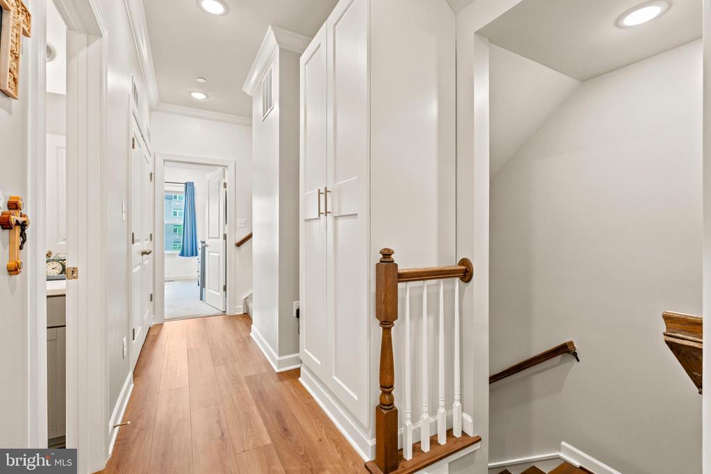 7353 MOUNTAINEER DRIVE