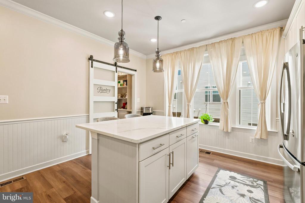 7353 MOUNTAINEER DRIVE