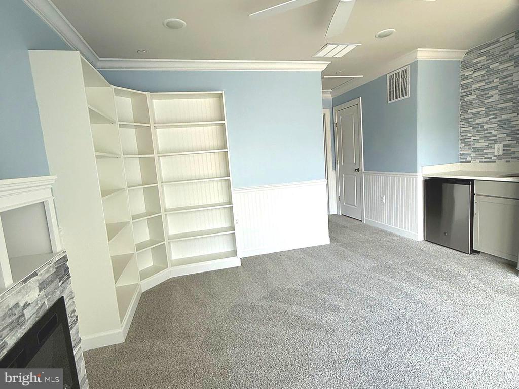 7353 MOUNTAINEER DRIVE