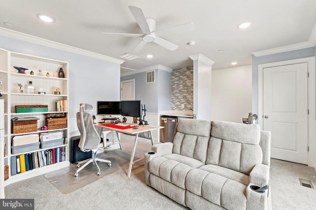 7353 MOUNTAINEER DRIVE