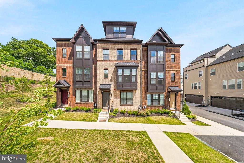 7353 MOUNTAINEER DRIVE