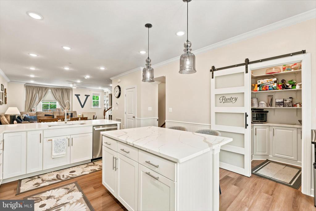 7353 MOUNTAINEER DRIVE