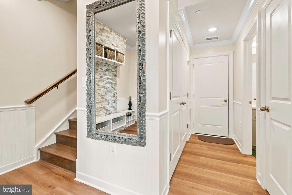 7353 MOUNTAINEER DRIVE