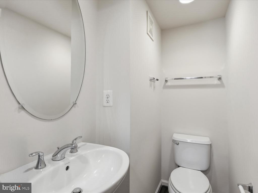 3153 BLUE BARN WAY