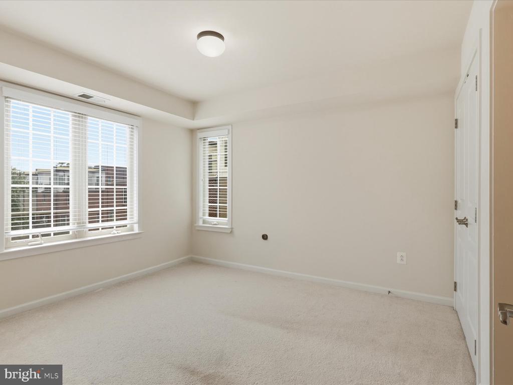 3153 BLUE BARN WAY