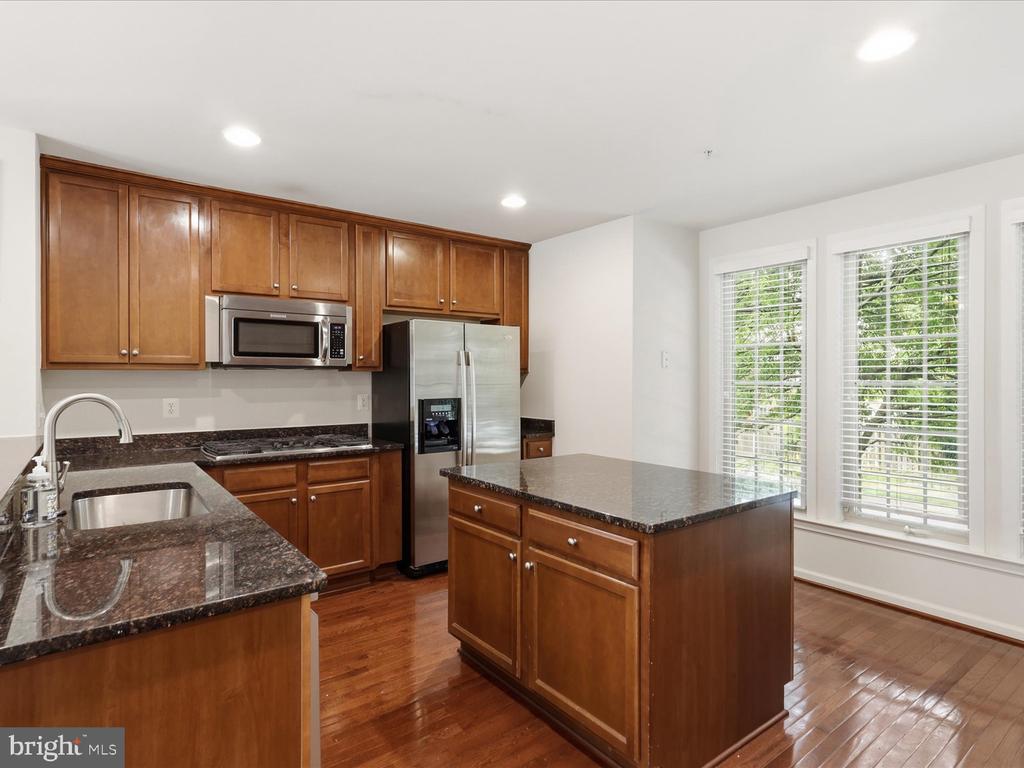 3153 BLUE BARN WAY