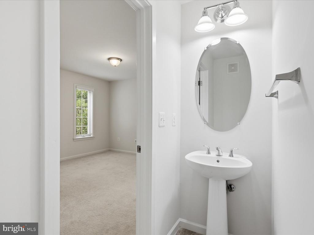 3153 BLUE BARN WAY