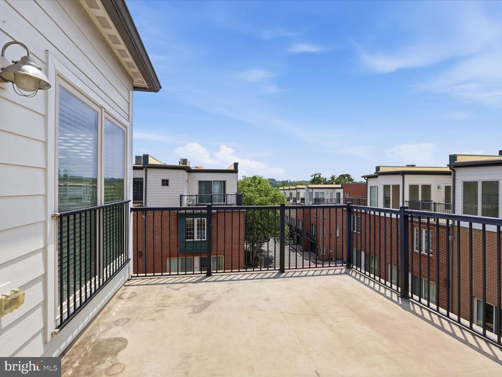 3153 BLUE BARN WAY