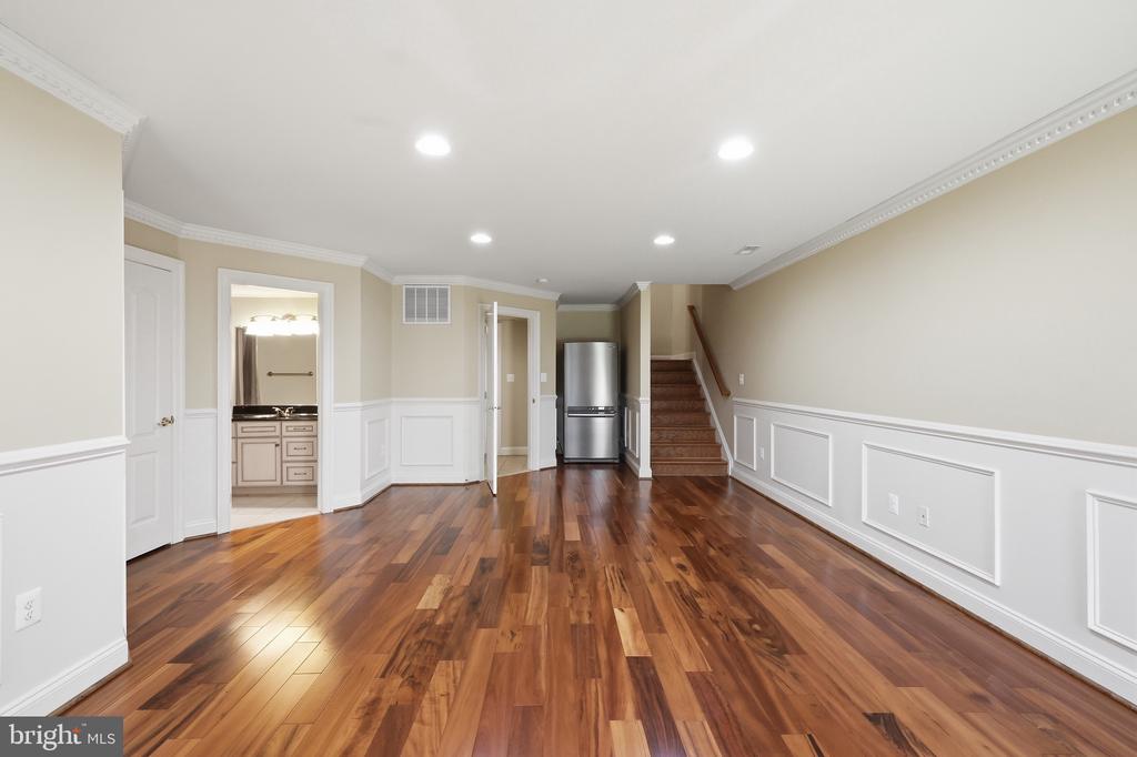 6403 VELLIETY LANE
