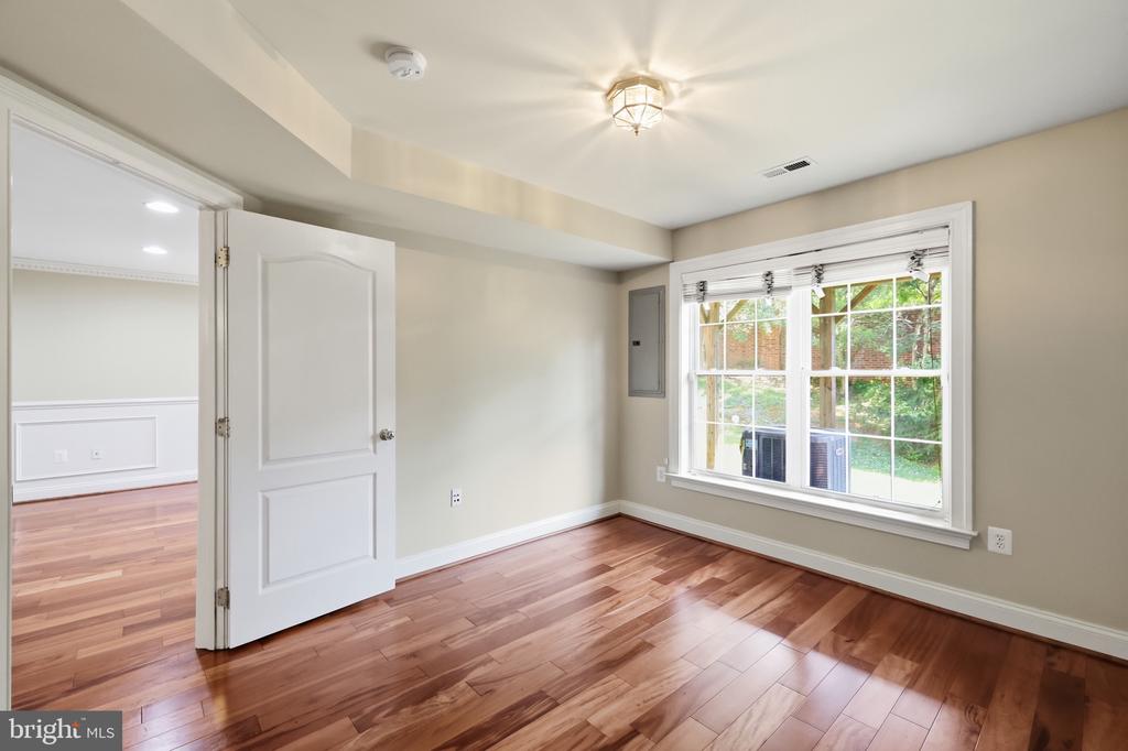 6403 VELLIETY LANE
