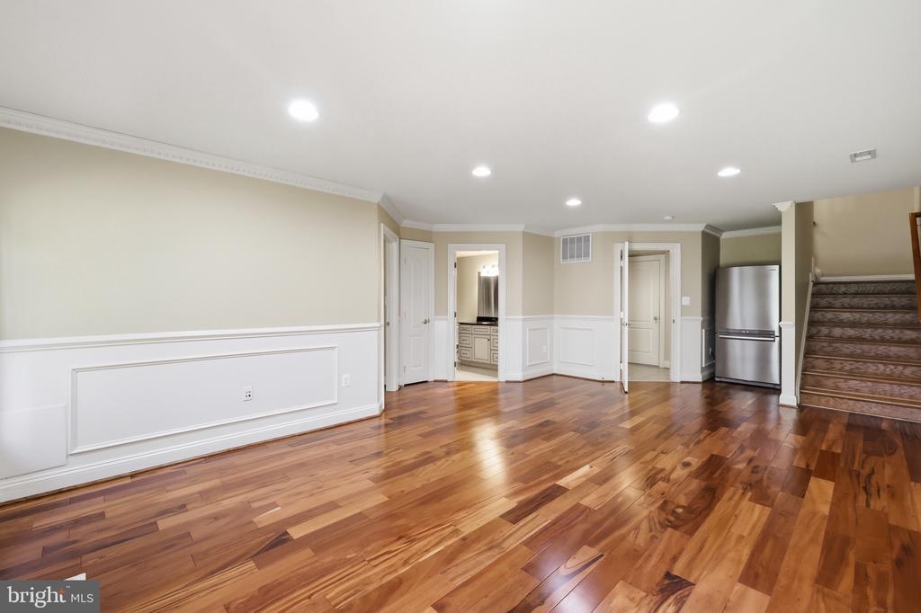 6403 VELLIETY LANE