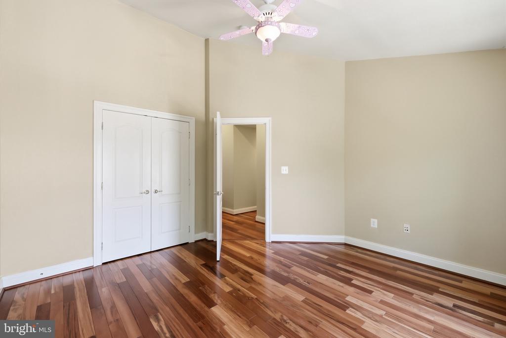 6403 VELLIETY LANE
