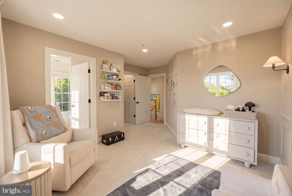 1320 LESSARD LANE