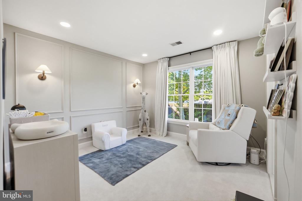 1320 LESSARD LANE