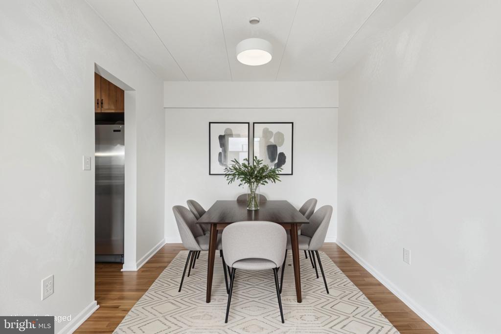 200 LOCUST STREET SE Unit: 405