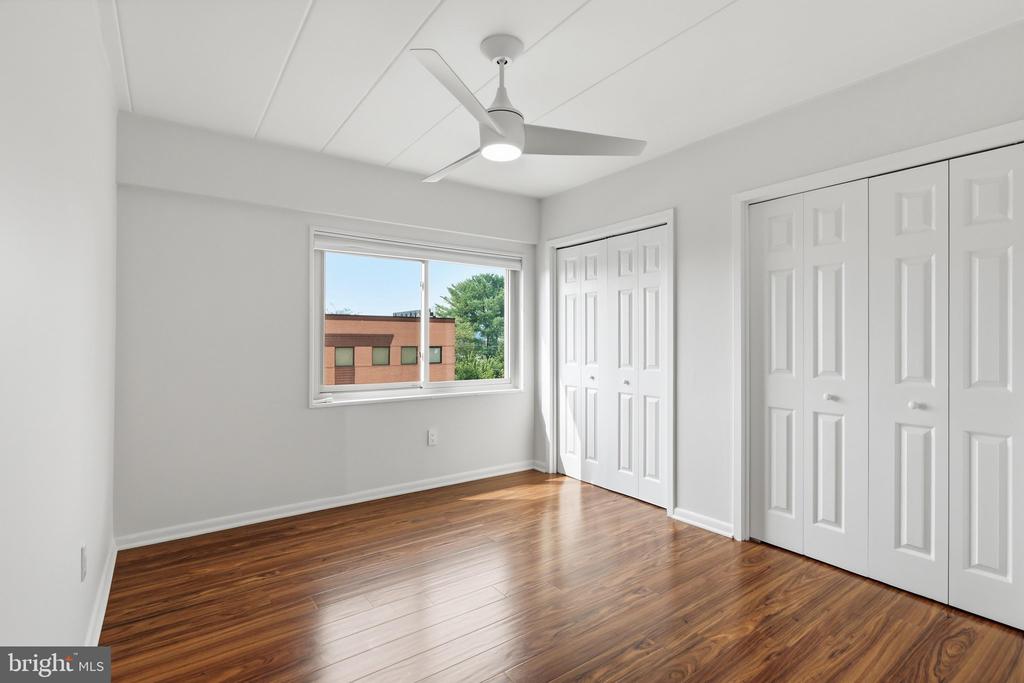 200 LOCUST STREET SE Unit: 405