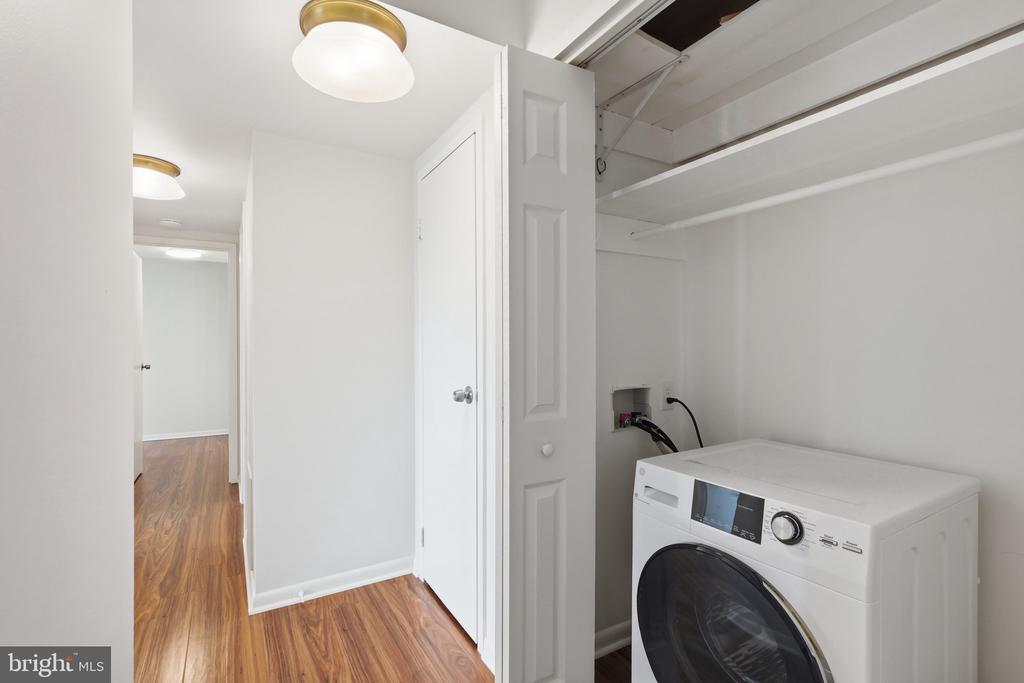 200 LOCUST STREET SE Unit: 405