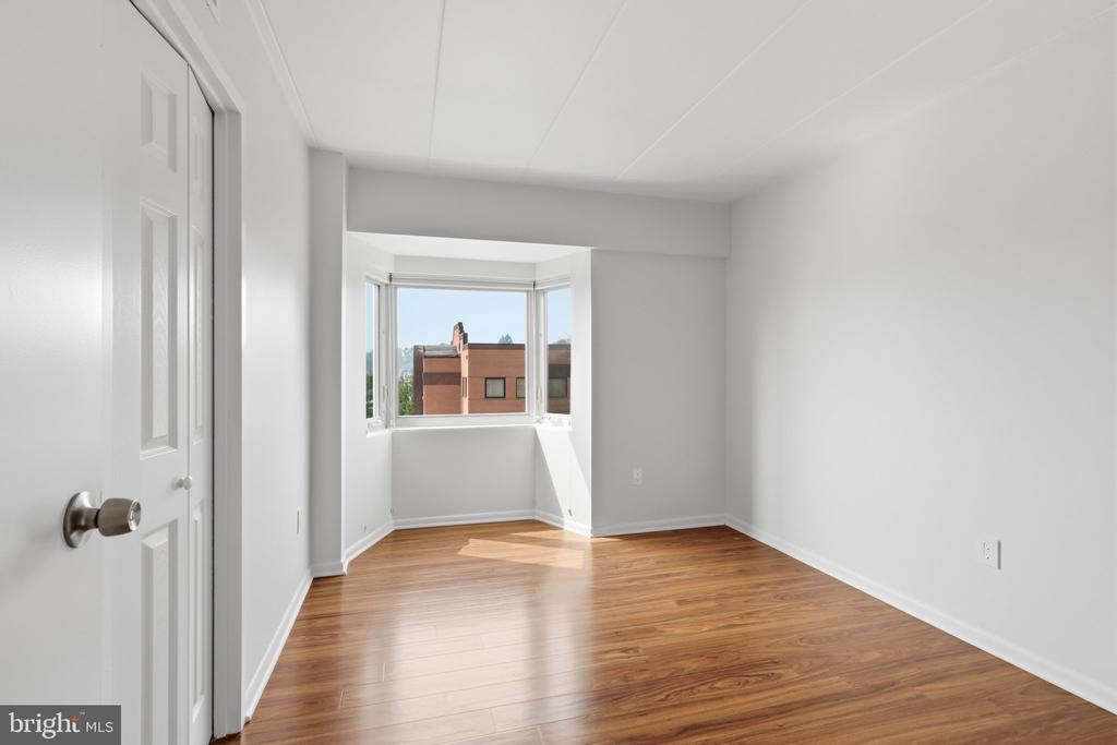 200 LOCUST STREET SE Unit: 405