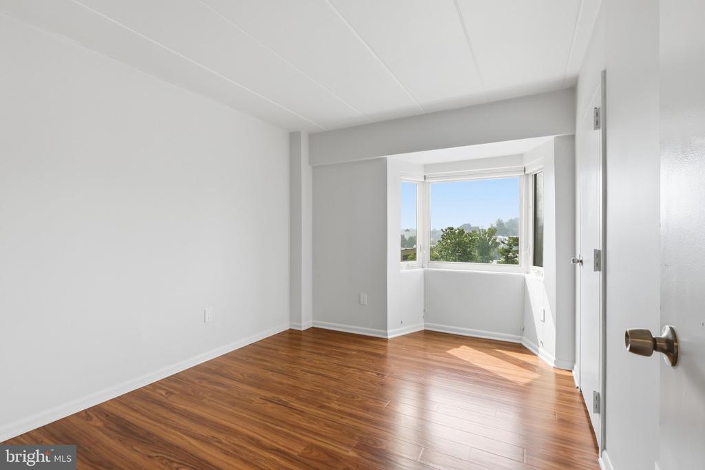 200 LOCUST STREET SE Unit: 405