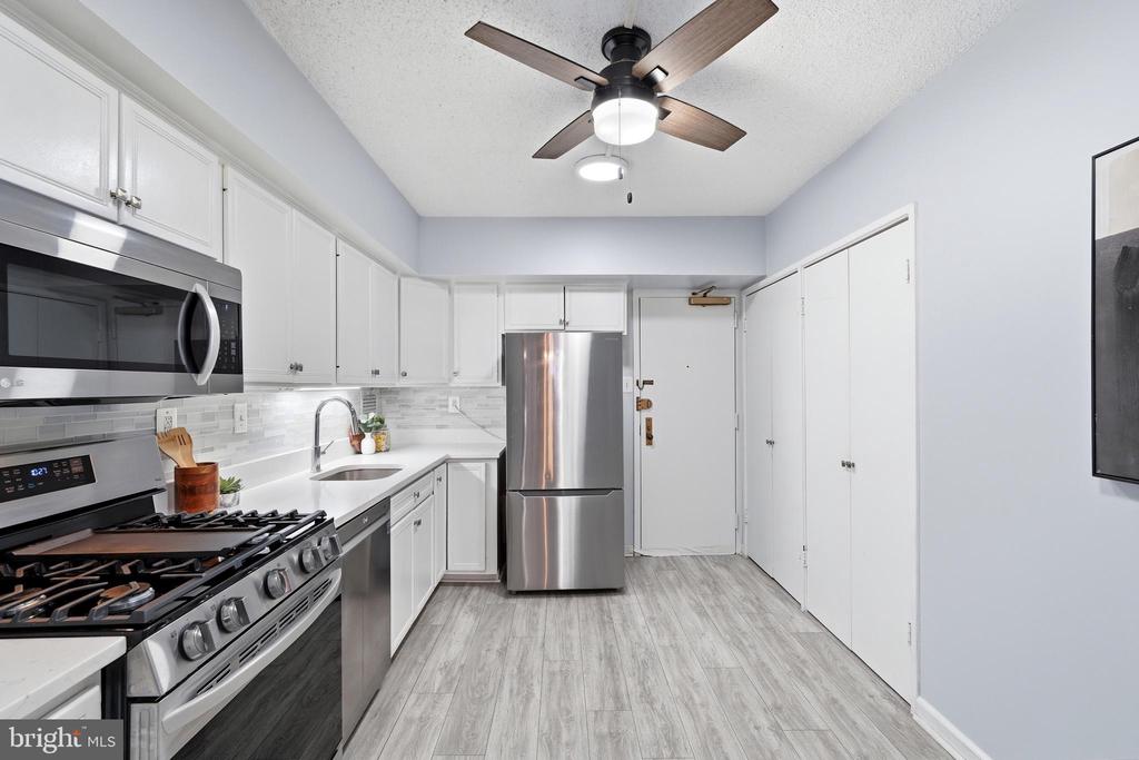 3705 S GEORGE MASON DRIVE Unit: 1203S
